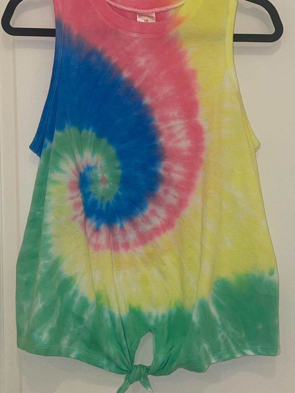 Women’s Colorful Tie Die Sleeveless Shirt, Size L